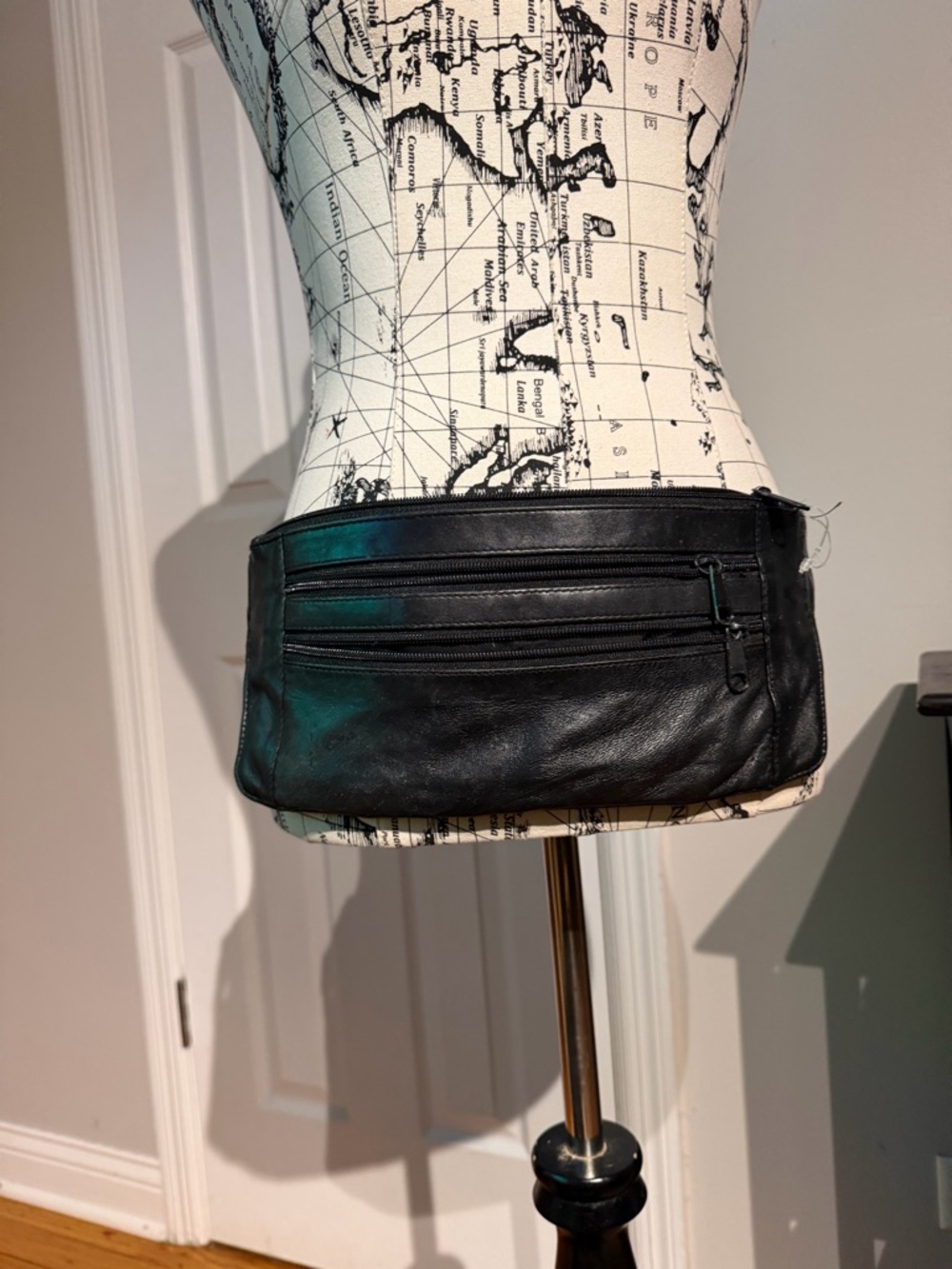 Wilsons Leather Vintage fanny pack waist belt bag sport casual travel Black